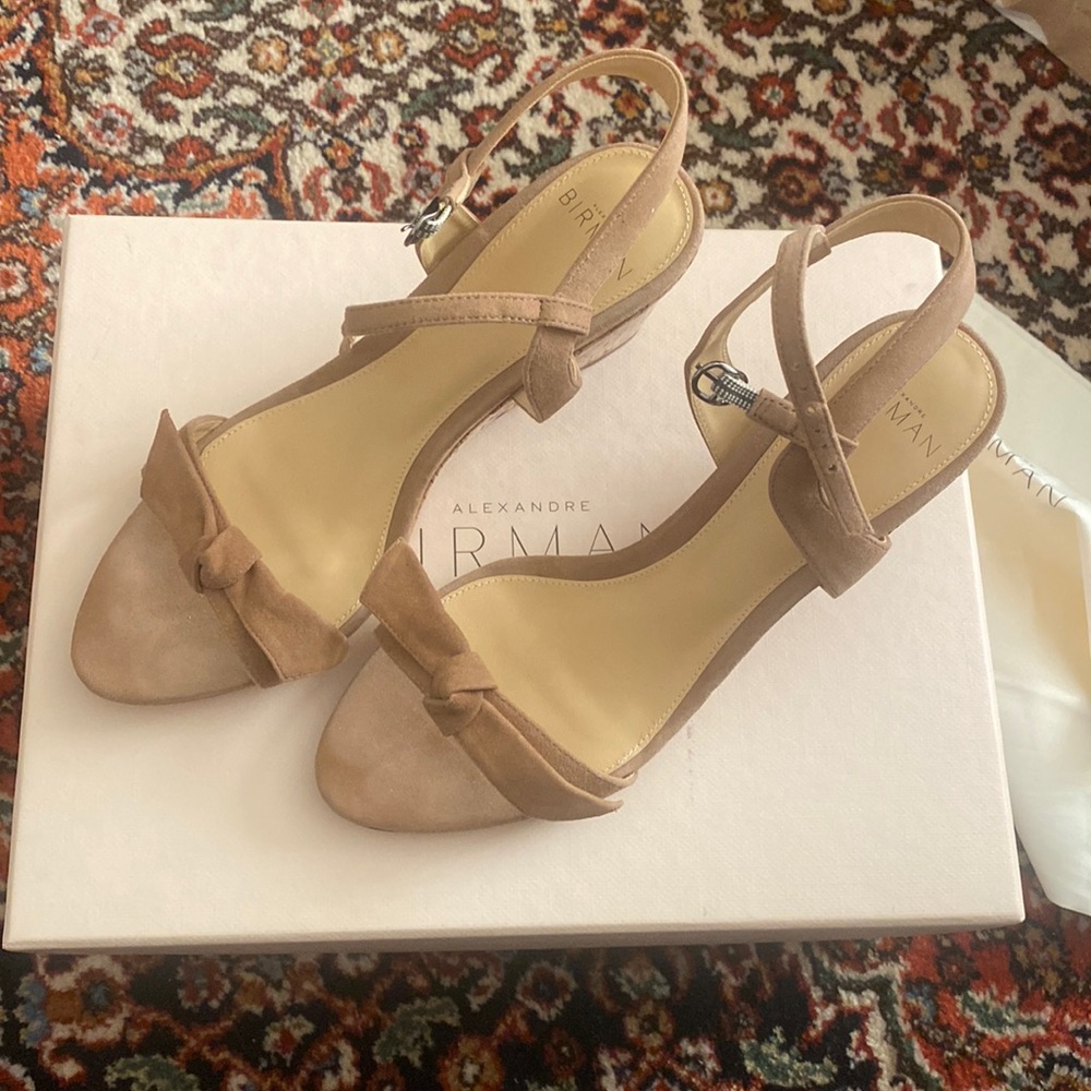 Alexandre Birman tan suede mini wedges